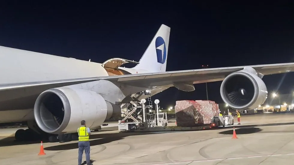 מטוס חברת צ׳אלנג׳ לאחר הנחיתה בנתב״ג