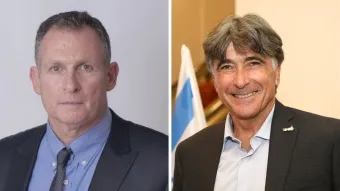 מימין: מריאן כהן, נשיא קבוצת מר (צילום סיון פרג׳), ודודי קליין, מנכ״ל אשרא (צילום תמר מצפי)