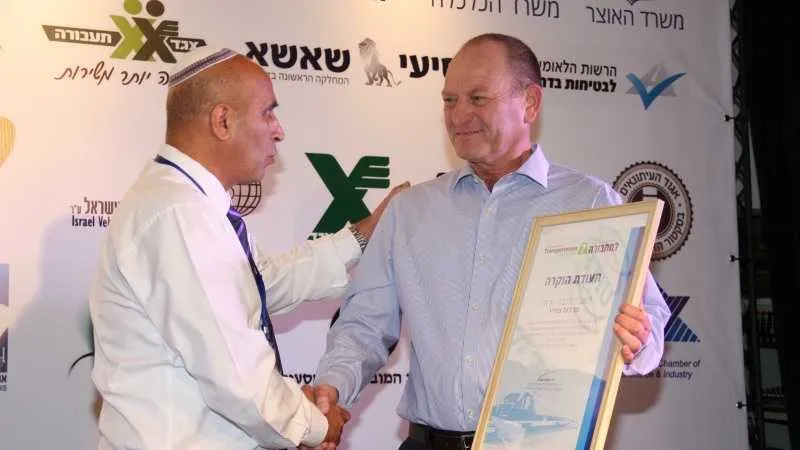 הענקת תעודת כבוד למנכ"ל הרכבת בעז צפריר