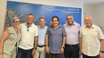 המשטרה ורשות המסים חשפו מחסני ענק לייצור והפצת טבק וסיגריות אלקטרוניות