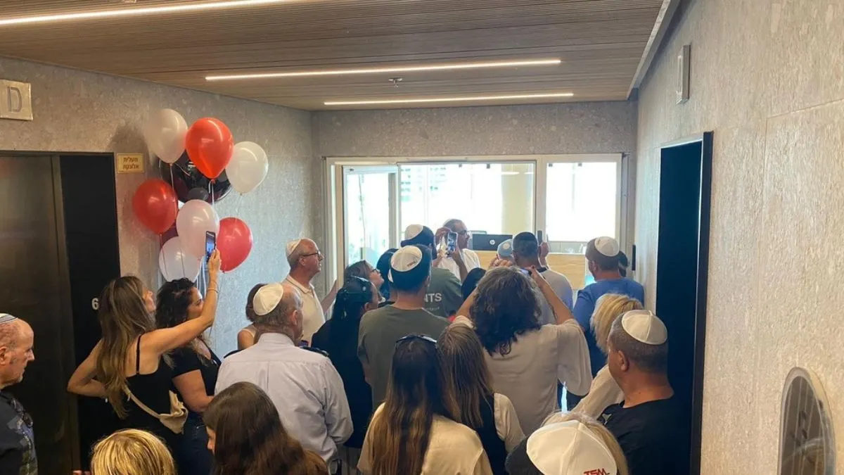 אירוע קביעת המזוזות במשרדים החדשים של הקבוצה