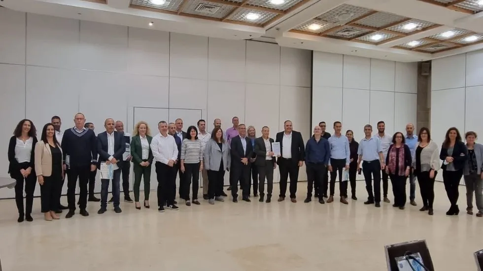חברי הוועדה 
