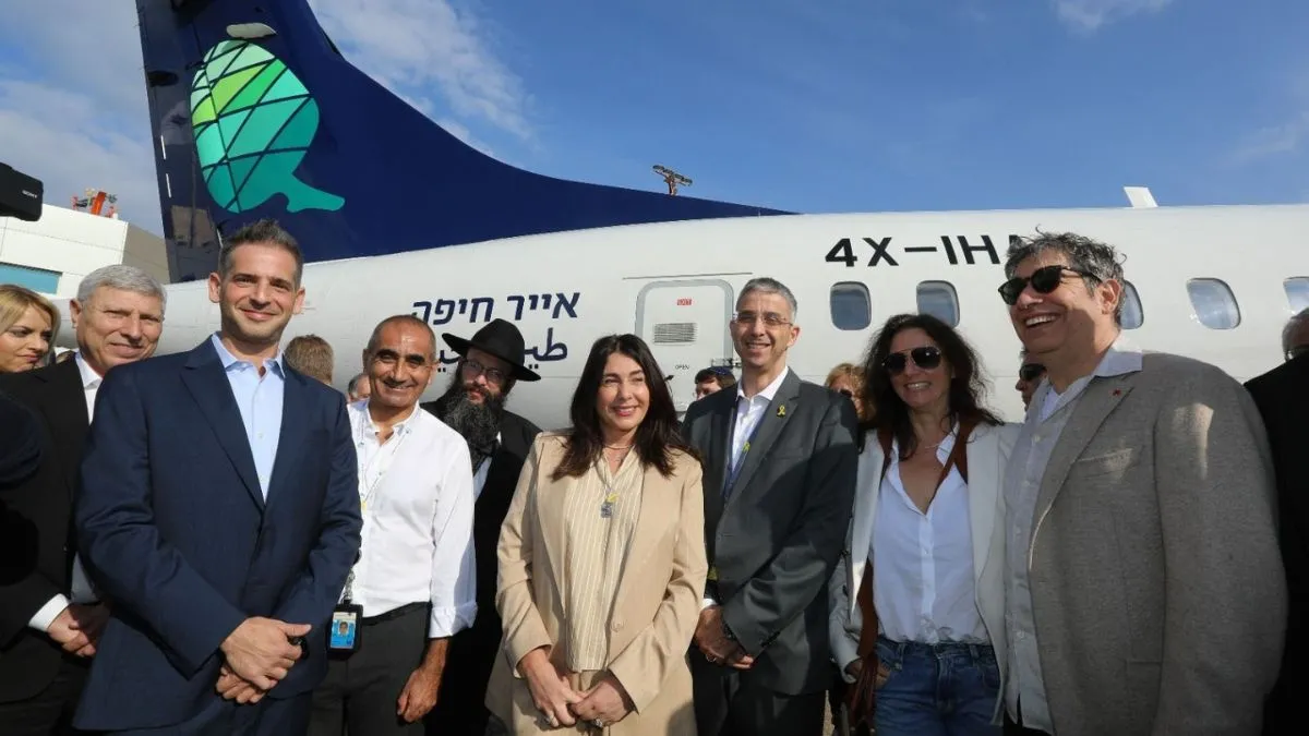 מימין: ניר צוק, ממיסדי החברה, הדס צוק, שרון קדמי, מנכ״ל רש״ת, שרת התחבורה מירי רגב, מנהל שדה התעופה חיפה מאיר כהן, ומיקי שטרסבורגר, ממייסדי ומנהלי ׳אייר חיפה׳ 