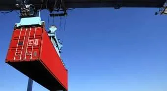 אניות מכולה מניעות זינוק של 119% בהזמנת אניות חדשות
