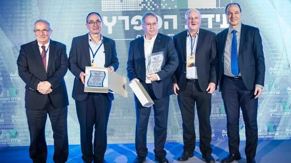 עו״ד שלמה נס, רו״ח שמוליק וטנשטיין, פרופ׳ מיקי הלברטל, ד״ר ארז און ודוד קסטל