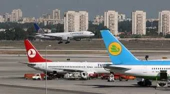 האם לקברניט מותר לקום במהלך טיסה
