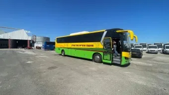 אוטובוס חשמלי תוצרת גולדן דרגון. צילום: נועם זיו 
