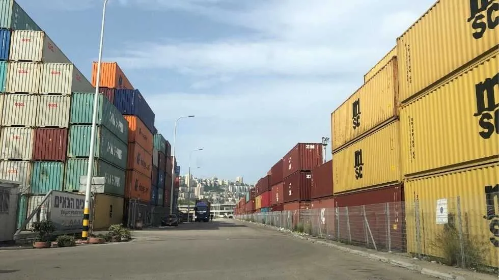 שטח בעורף נמלי חיפה. בקרוב יתקיים סיור במקום
