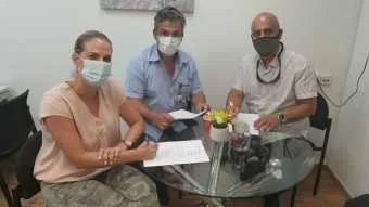 החתימה על ההסכם. מעניק לעובדים העלאות שכר