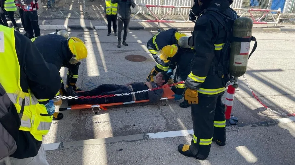 תרגיל לחילוץ נפגעים במסוף הכימיקלים בנמל חיפה. צילום: מיכל טוכלר/חנ״י
