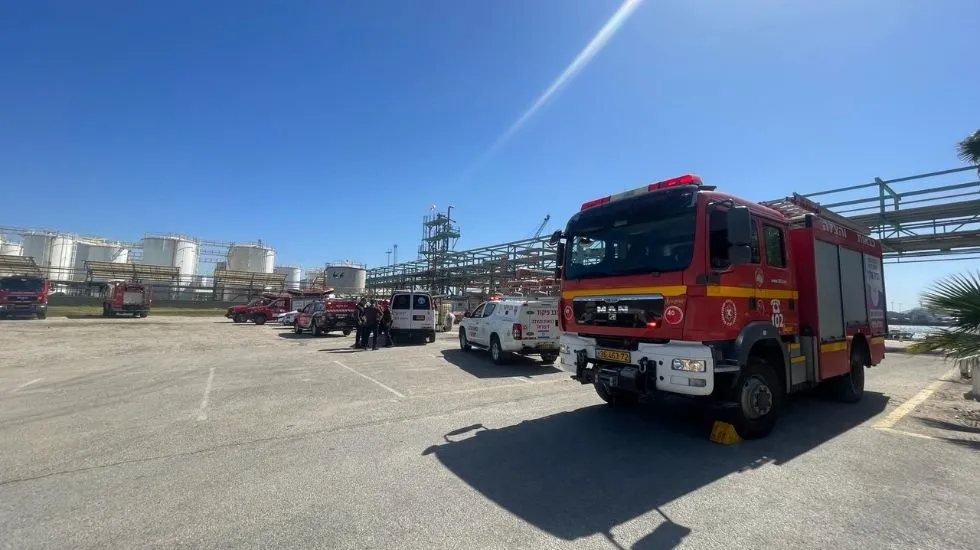 תרגיל לחילוץ נפגעים במסוף הכימיקלים בנמל חיפה. צילום: מיכל טוכלר/חנ״י