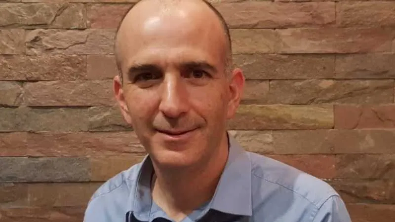 גיא סמט. נכנס לנעליים של דנציגר