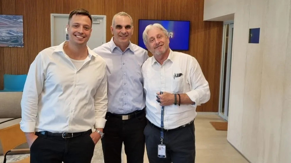 מימין: ישראל אמסטרדמר, שי חיימוב ודורון לאופר 