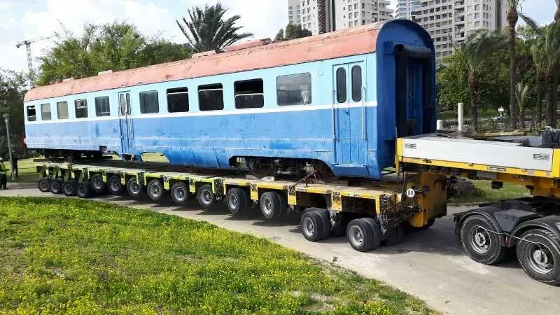 תצוגת הרכבות ההיסטורית בדרך לחיפה 