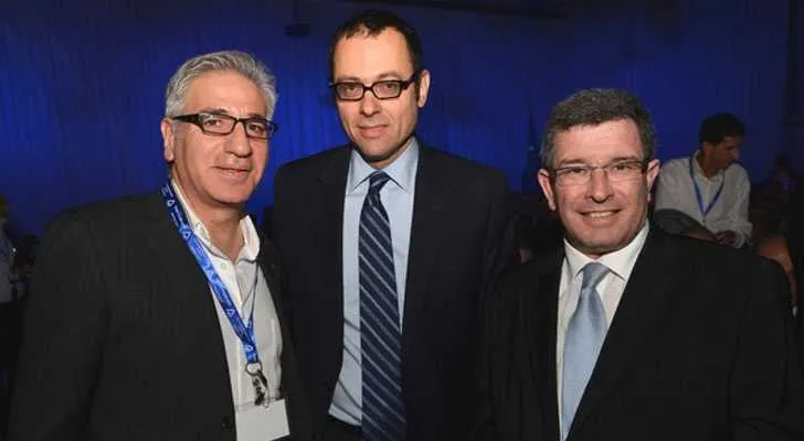 מימין: דני גולדשטין, צבי האוזר, אמיר חייק