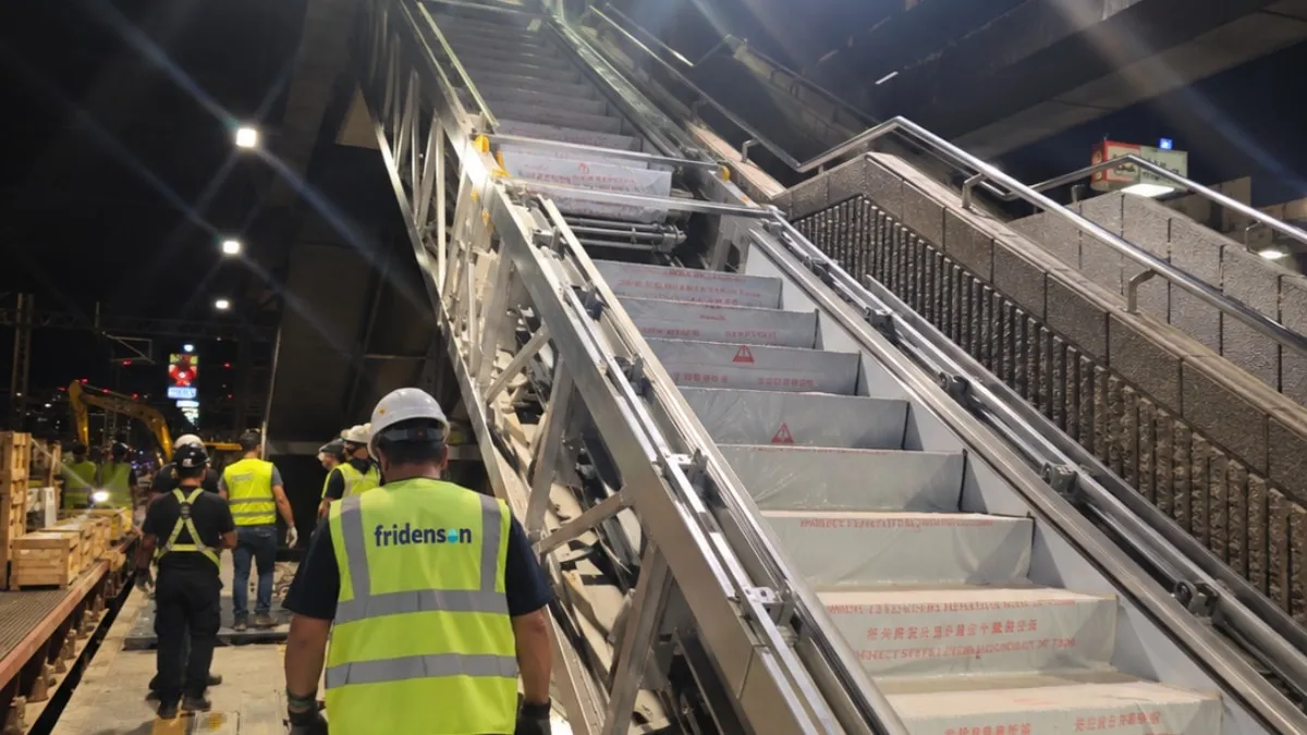 פרויקט מורכב בתנאי זמן מוגבלים: החלפת דרגנועים בתחנת רכבת השלום