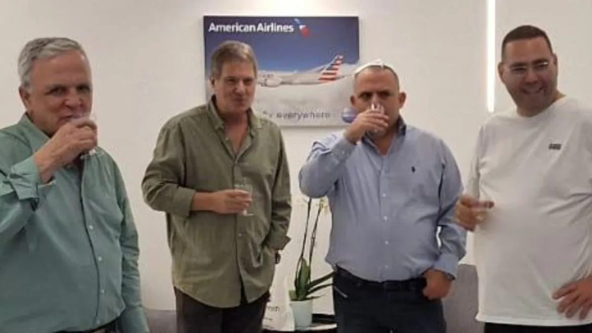 משמאל יעקב אמסלם, בעלים ומנכ"ל קבוצת אמסלם טורס הגלובלית, אלי בן דוד מנהל הכספים של מוריס א. רפאל, מימין אורגד מזרחי מנכ"ל, אייל אביגדור סמנכ"ל הכספים של קבוצת אמסלם