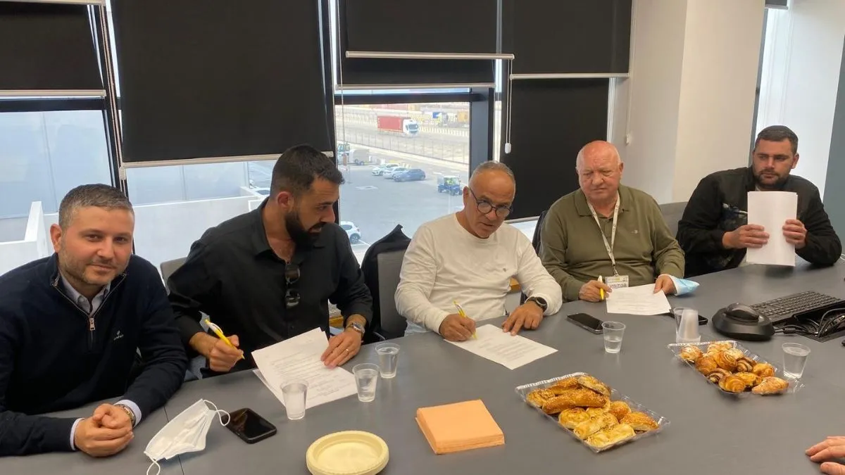 מעמד חתימת ההסכם. צילום: ועד נמל הדרום HCT