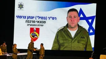 רס״ר (מיל׳) יונתן צרפתי. עובד בנמל אשדוד למעלה מעשור. צילום: אורית צרפתי