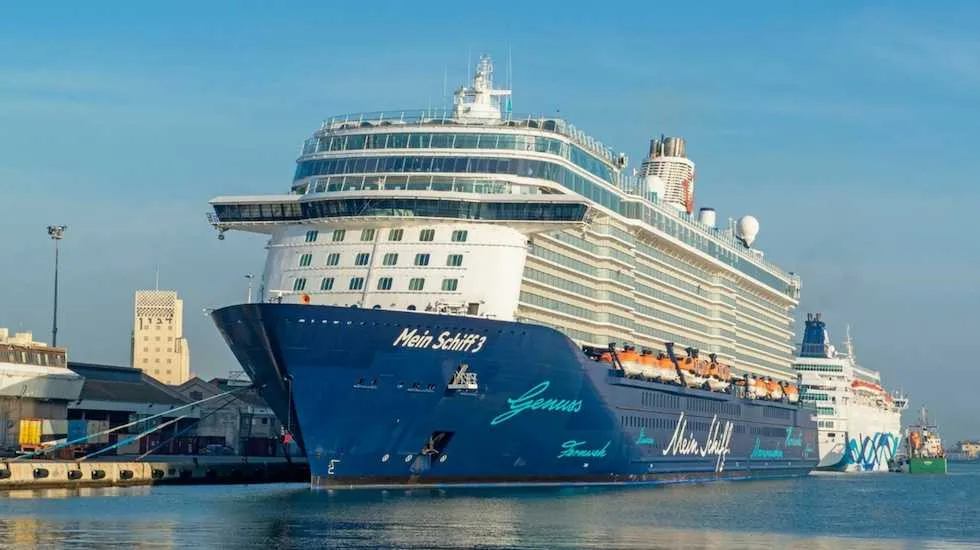 האנייה MEIN SCHIFF 3 בחיפה 