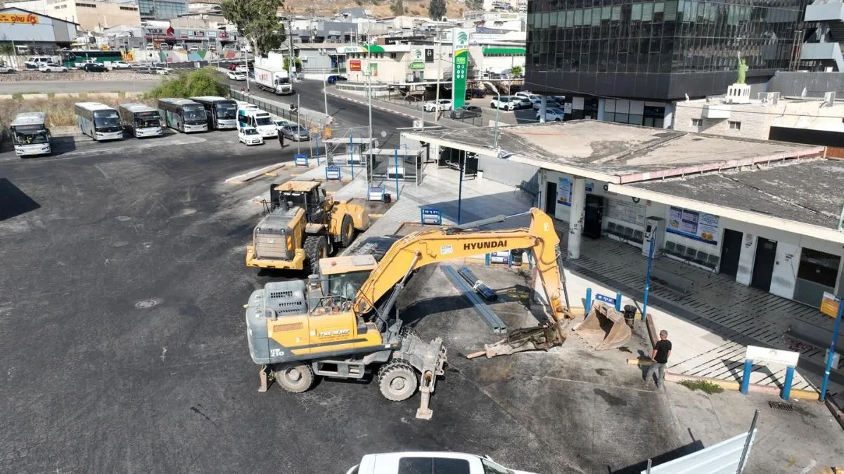 עבודות לשדרוג וחידוש תחנה מרכזית טבריה. צילום: יובל גסר