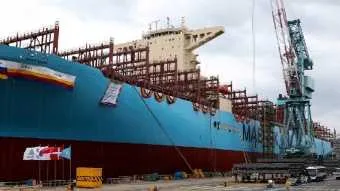 אניית הענק Maersk Horsburgh