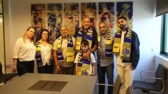 מימין: שי מיכאלי, בעלים ומנכ״ל TSM, ואבי בן טל, מנכ״ל מועדון הכדורסל מכבי תל אביב
