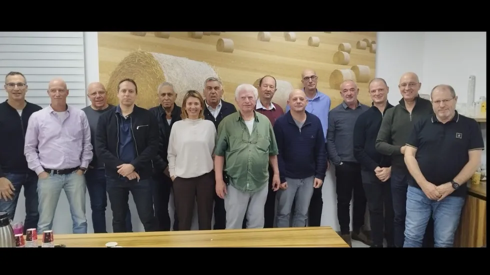 נציגי החברות באסיפה השנתית של איגוד יבואני התבואה 