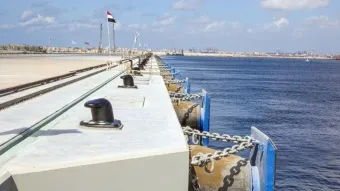 מצרים: החלה הרצת מסוף המכולות החדש בנמל עין סוח׳נה