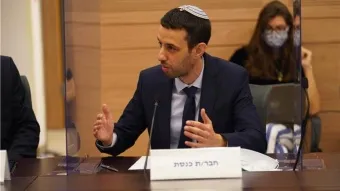 ח״כ אריאל קלנר. פועל גם למען קידום חוק מס תפוסה
