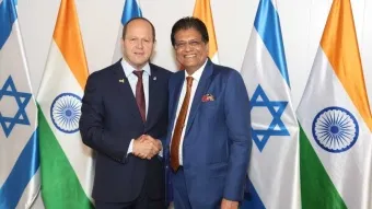שר הכלכלה והתעשייה, ניר ברקת, ומקבילו ההודי, פיוש גויאל