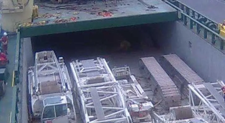 האוניה Mv Fairload פורקת במספנות ישראל