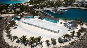מבט אווירי על המרכז ב-Ocean Cay. צילום: סיימון פיקולי