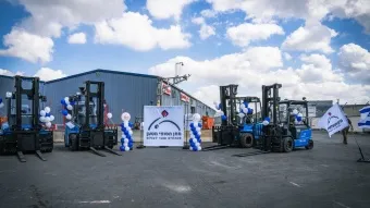 מסוף המטענים בנתב״ג בממן עבר לצי מלגזות חשמליות