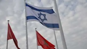 דגל ישראל מתנוסס בכניסה