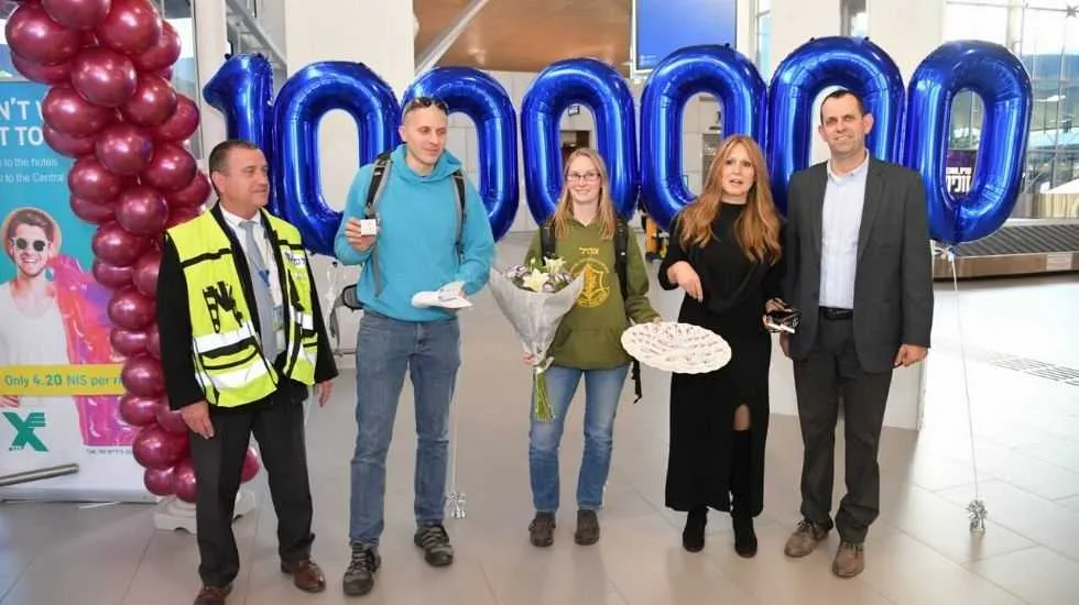 קבלת הפנים שנערכה לכבוד הנוסע המיליון ברמון 
