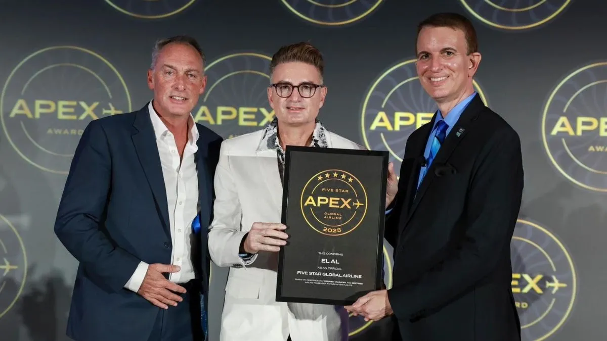 מימין לשמאל: מנכ״ל APEX, ג׳ו לידר, סמנכ״ל שירות ולקוחות באל על, אורן כהן בוטנסקי ומנהל פעילות אל על באמריקה, סיימון ניוטון סמית׳
