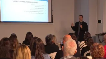  מר אנואר חילף, הממונה על חוקיות היבוא במשרד הכלכלה והתעשיה 
