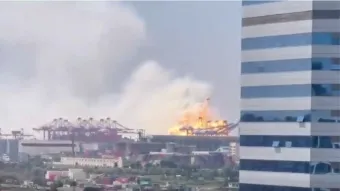 רגע הפיצוץ בנמל נינגבו בסין