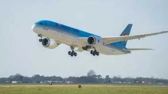 סולטנות עומאן: עלייה בתנועת המטוסים והנוסעים