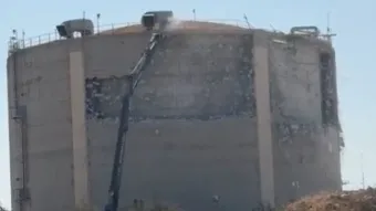 הריסת מיכל האמוניה בחיפה. עומד ריק מזה עשר שנים 