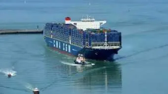 קיטון של 6.4% בהכנסות CMA CGM ב-2015