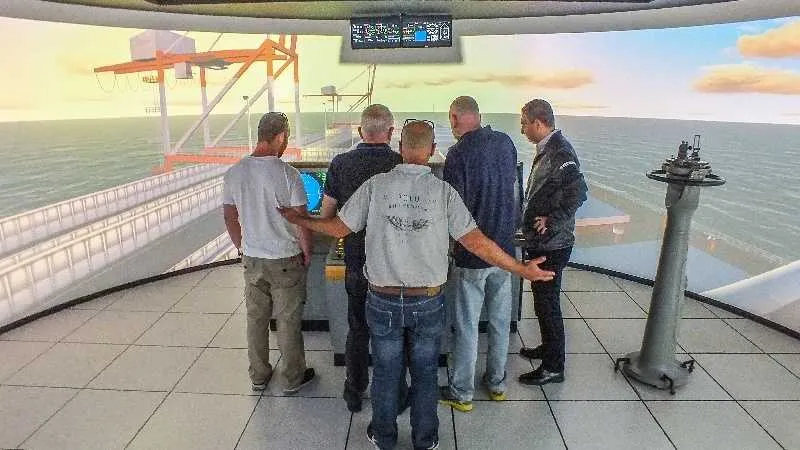 משתתפי הקורס ברשות הישראלית להכשרה ימית. צילום: זוהר פרו 