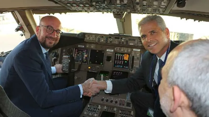 אשל חפץ וראש ממשלת בלגיה