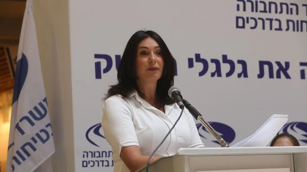 שרת התחבורה החדשה - ישנה, מירי רגב. 