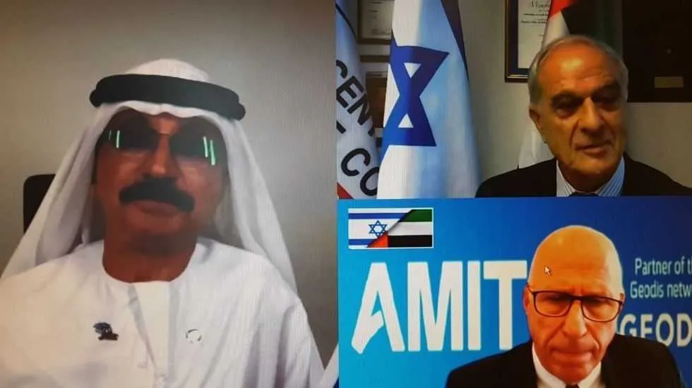 חתימת ההסכם במסגרת מפגש זום. אוריאל לין, אמיר שני וסולטן אחמד בן סולאיים 